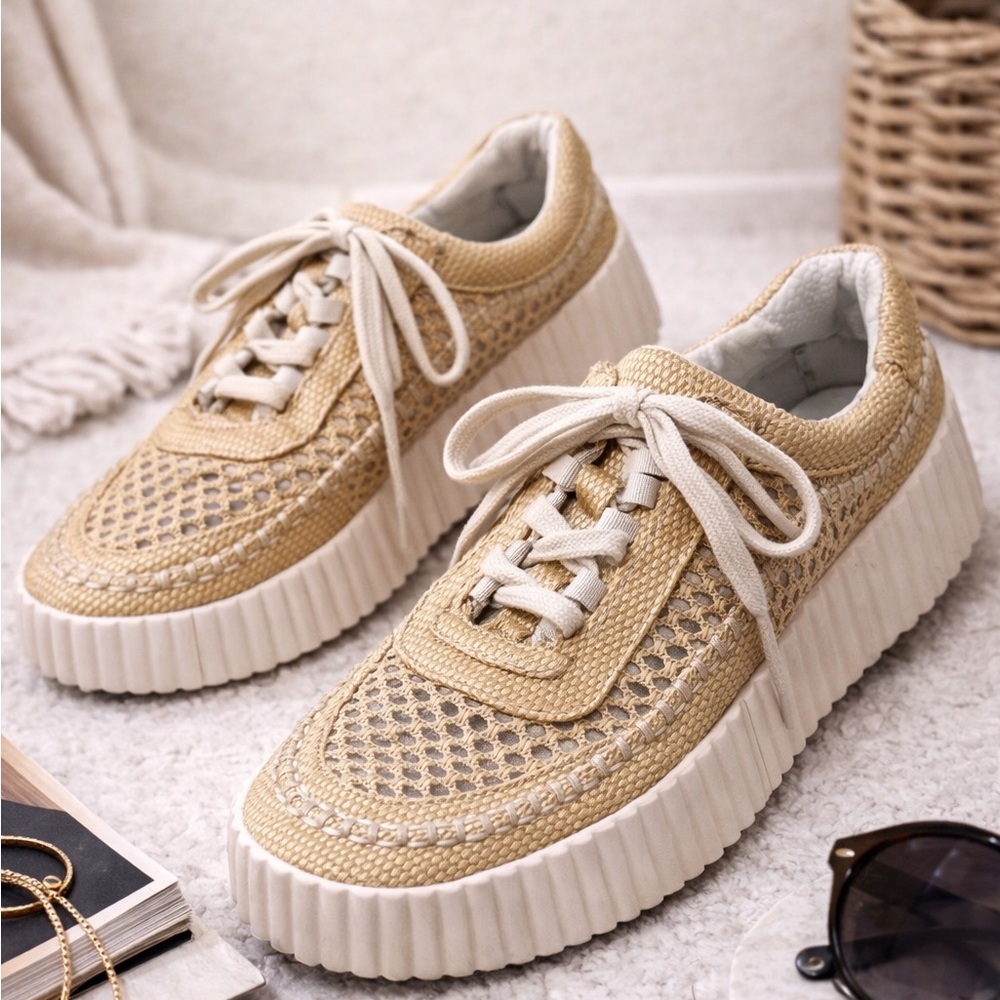 Dolce Vita Women's Cream Sneakers